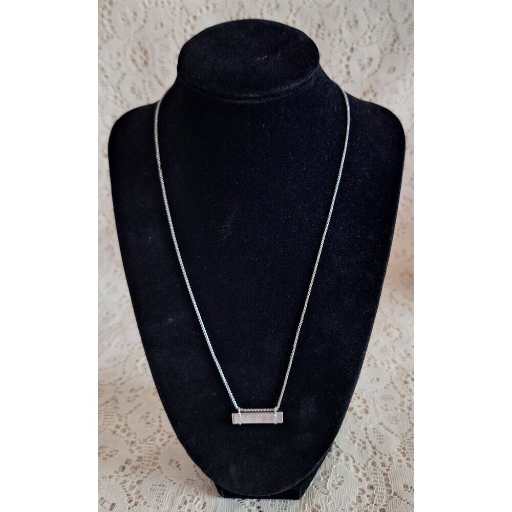 EUC Kendra Scott Leanor Necklace Silver With Rose Quartz Pendant